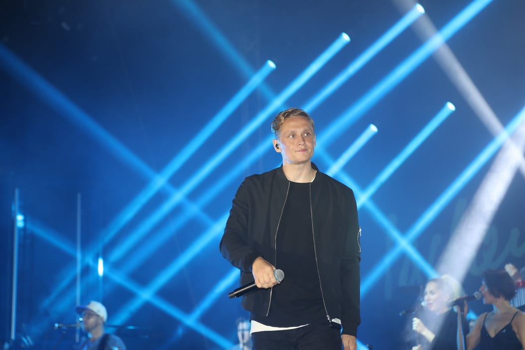 Matthias Schweighöfer singt bei SML Eröffnung